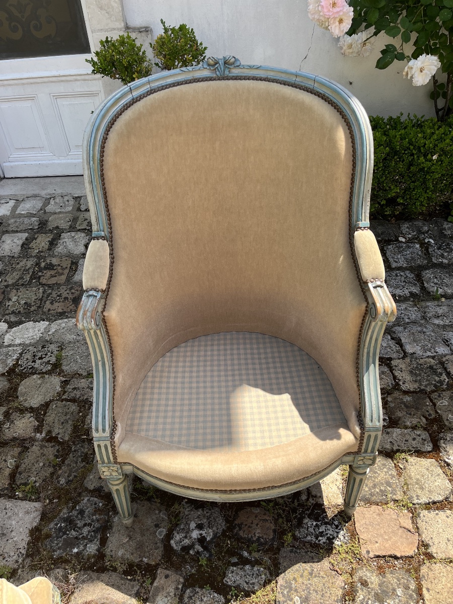 Paire de bergères en bois laqué d’époque Louis XVI -photo-4
