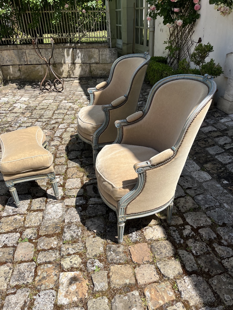 Paire de bergères en bois laqué d’époque Louis XVI -photo-6