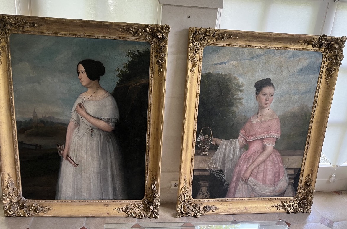 Paire de portraits de dames  de qualité