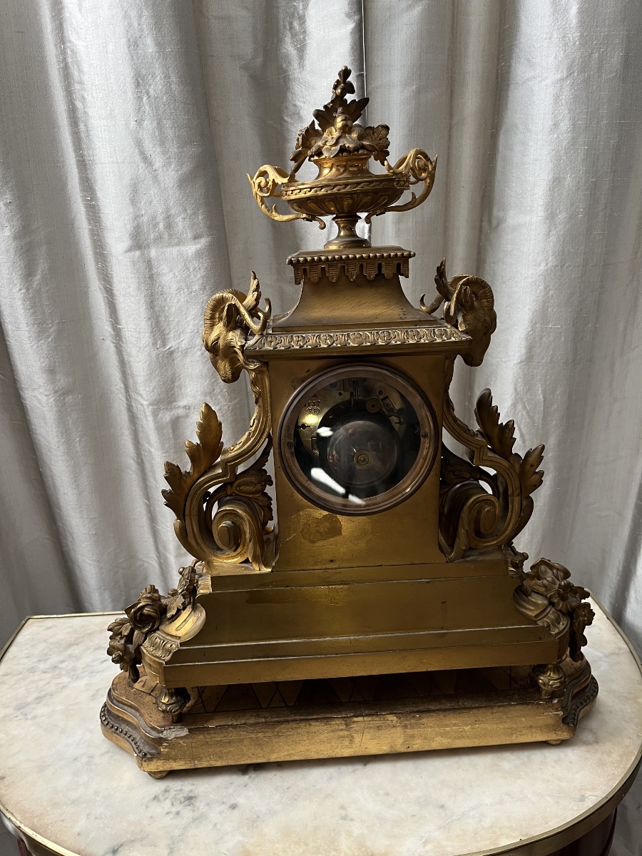 Pendule aux têtes de bélier et plaques de porcelaine NIII-photo-1