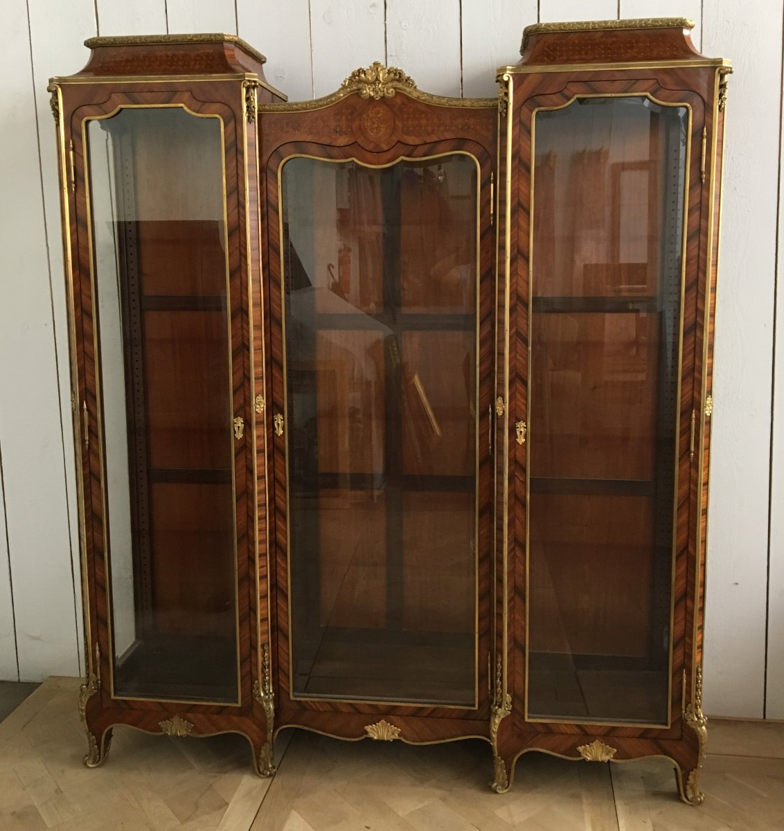 Vitrine De Style Louis XV, En Bois De Violette - XIXème