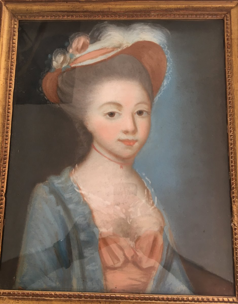 Pastel : Portrait De Femme XVIIIème