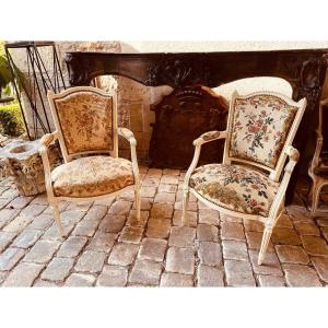 Paire De Cabriolets En Bois Laqué D’époque Louis XVI