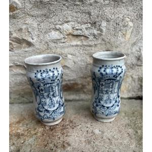 Paire d’albarello en céramique de Talavera Espagne XVIIIe