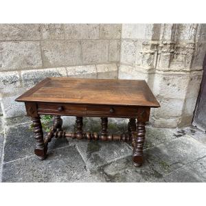 Table bureau en bois fruitier de style Louis XIII