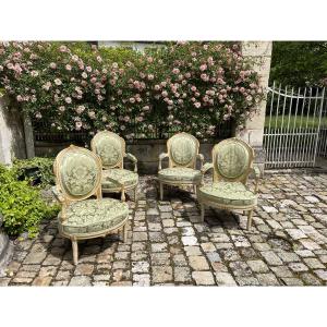 Suite de 4 fauteuils Italien du XVIIIe 