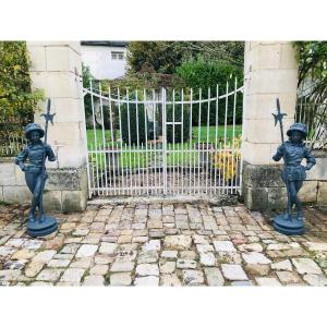 Paire De Statues En Fonte : Hallebardiers - XXème