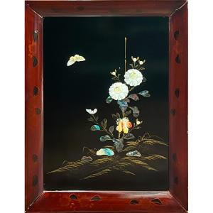 19th Century Japanese School, Lacquer With Floral Pattern And Butterfly