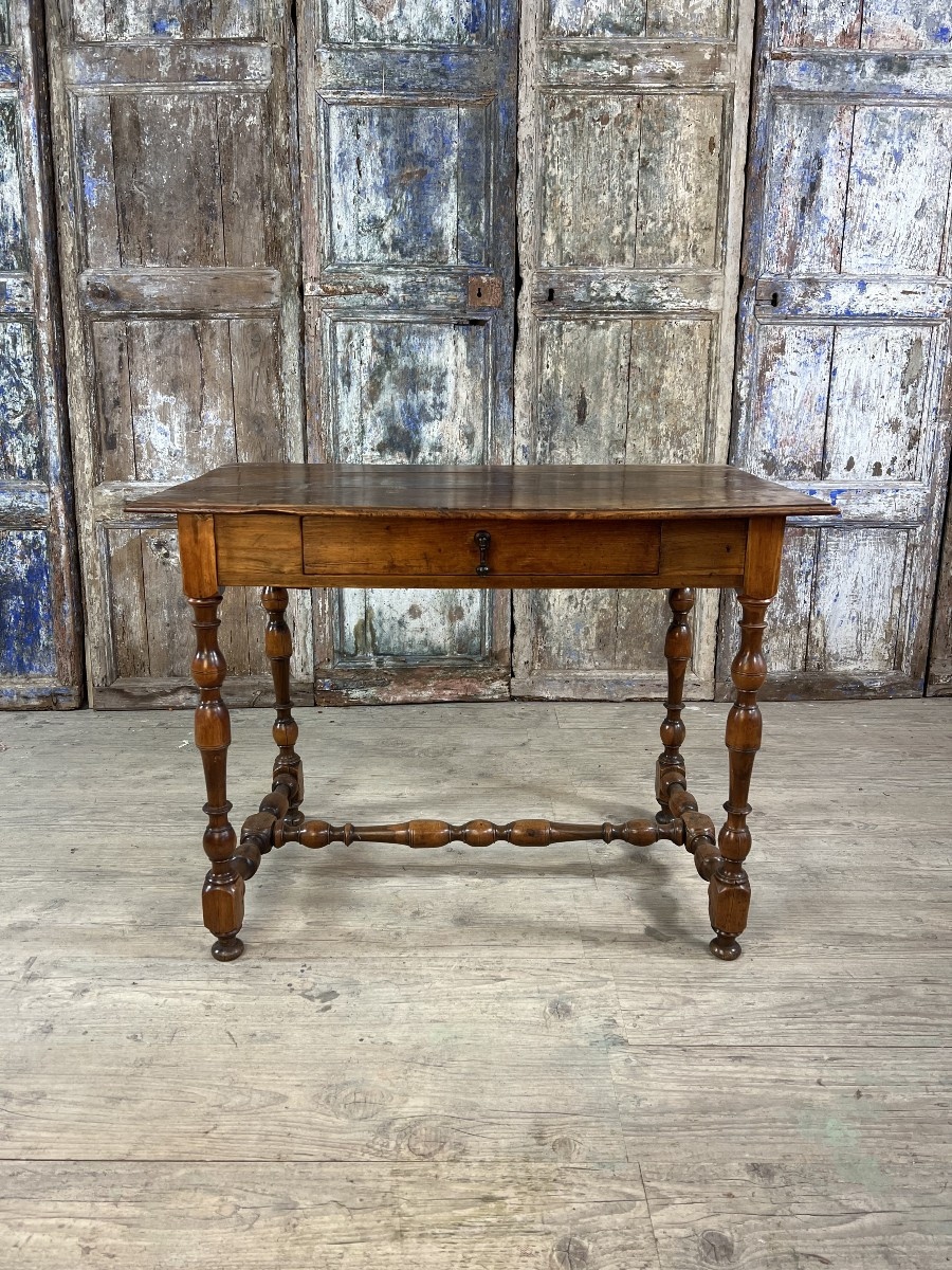 Louis XIII Table In Gayak Wood – Late 17th / Early 18th Century