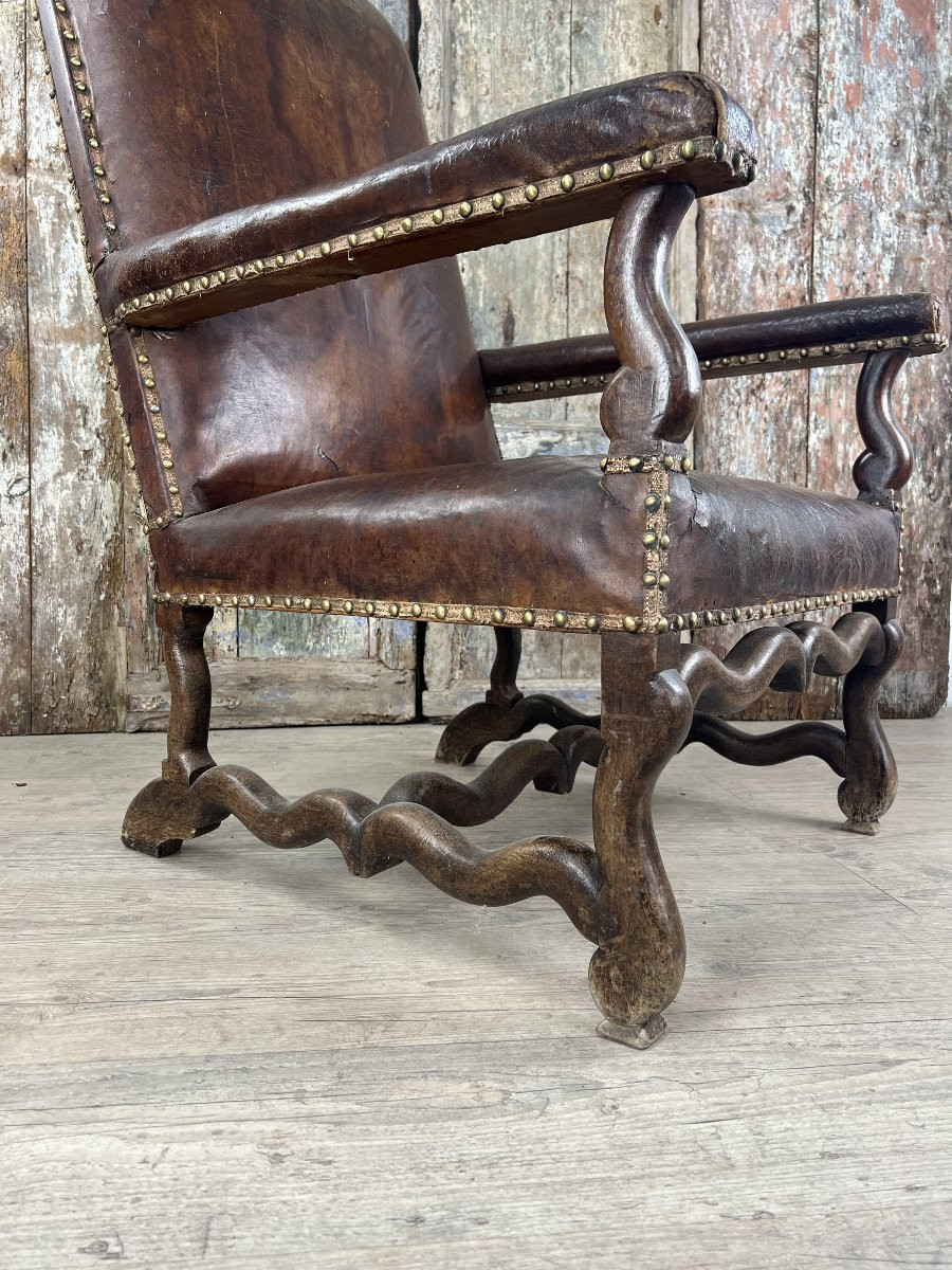 Louis XIII Style Patinated Leather Armchair-photo-3