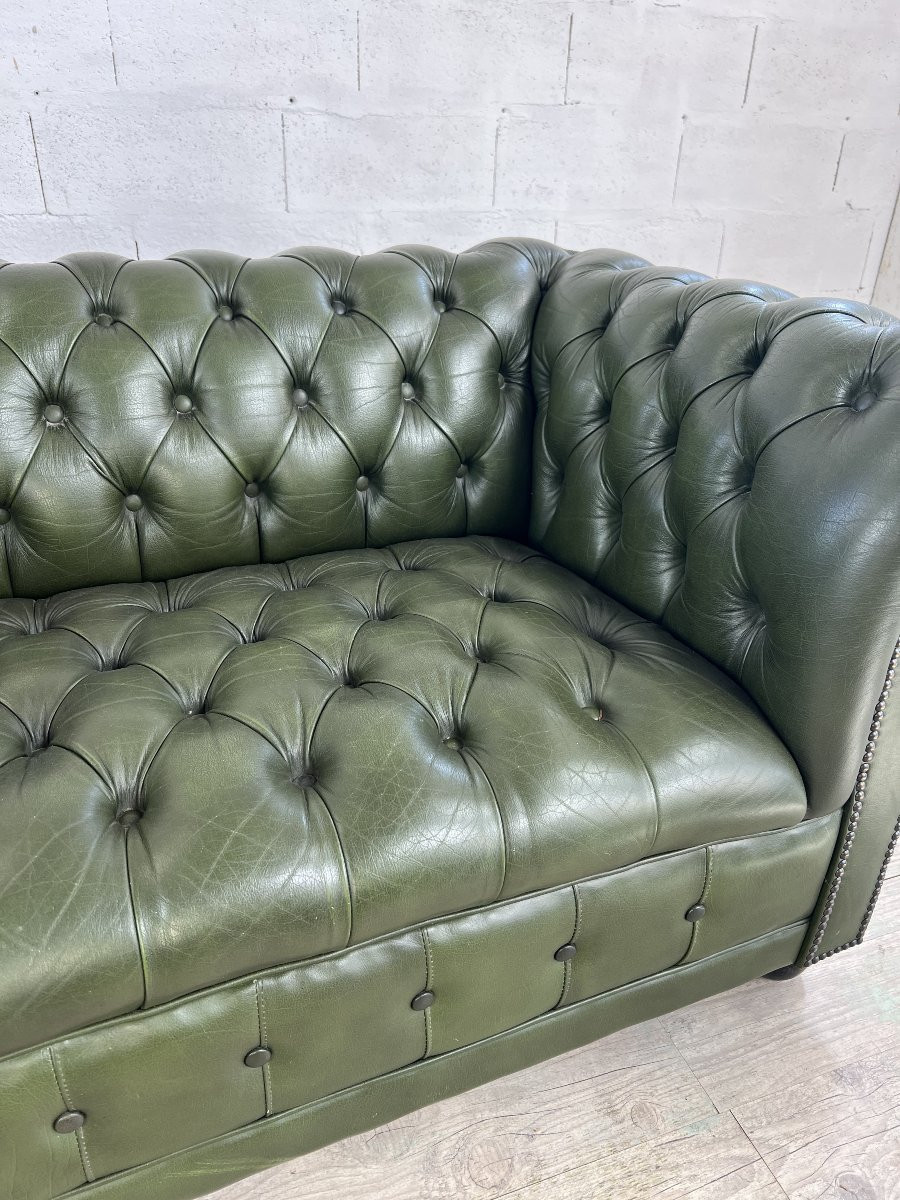 Canapé 2 places Chesterfield en cuir vert olive -photo-2