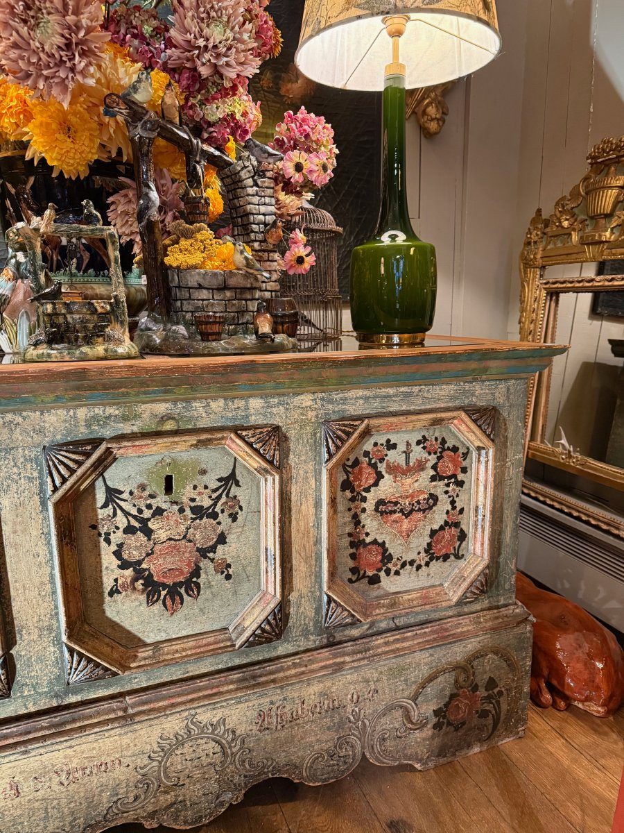 Painted Chest Decorated With Burning Hearts, Transformed Into A Counter – Central Europe, Late 18th Century -photo-3
