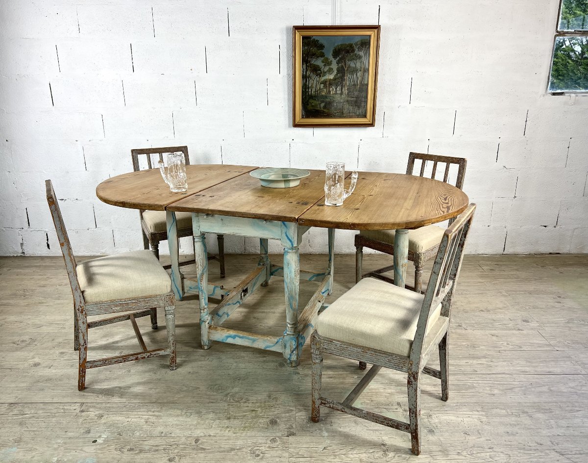 Swedish Oval Gateleg Table In Painted Wood, Late 19th Century - Faux Marble Decor In Glacier Blue-photo-4