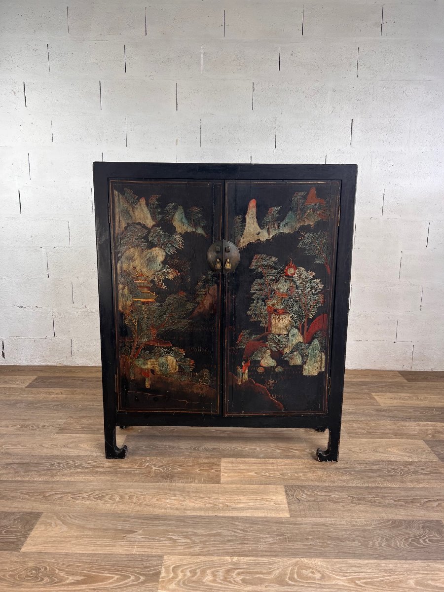 Chinese Lacquered Sideboard With Two Doors, Late 19th Century