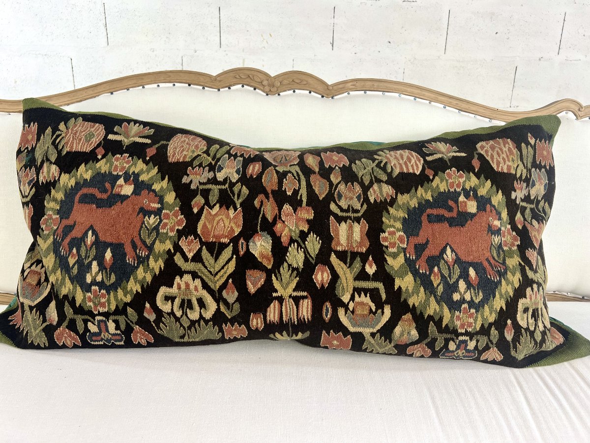 Skåne Tapestry Cushion With The Red Lion – Swedish Folk Textile-photo-2