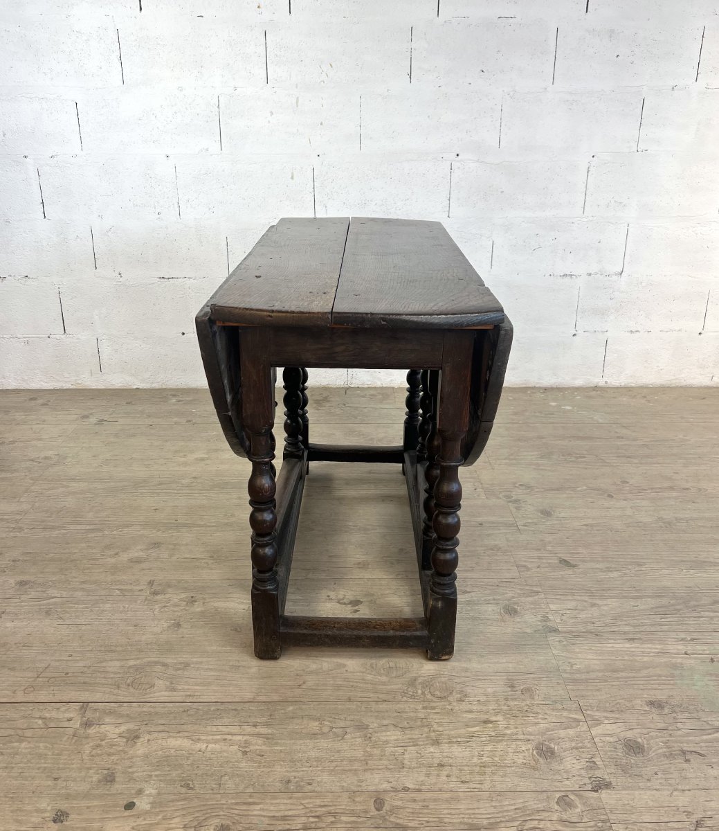 English Folding-top Table In Oak, Dating From The Late 17th–early 18th Century-photo-3