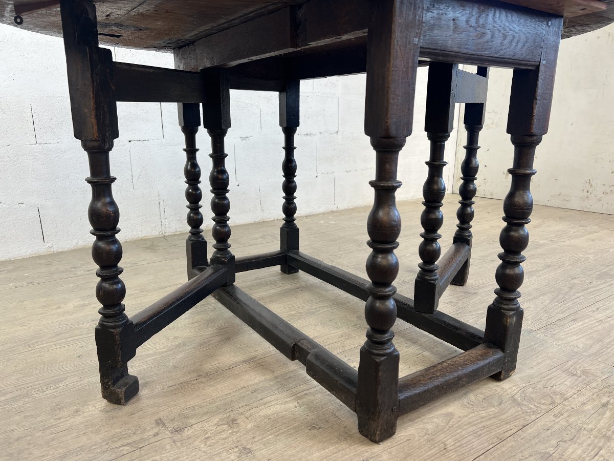 English Folding-top Table In Oak, Dating From The Late 17th–early 18th Century-photo-4