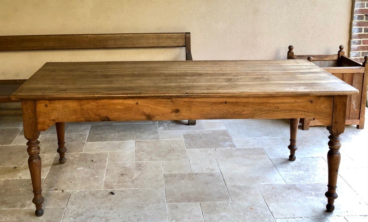 Walnut Farm Table Early 19th Century