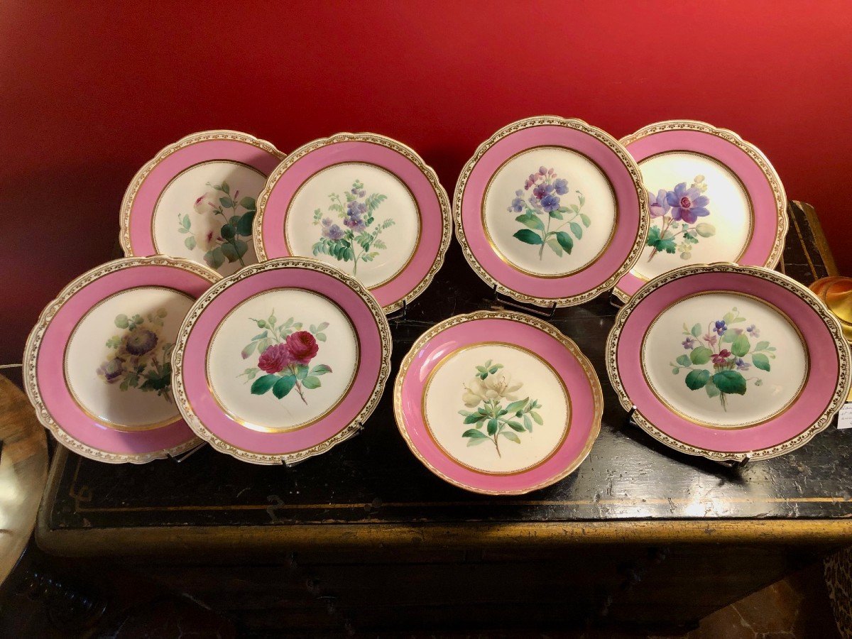 19th Century Paris Porcelain: 7 Plates And A Cup, Flower Decor 
