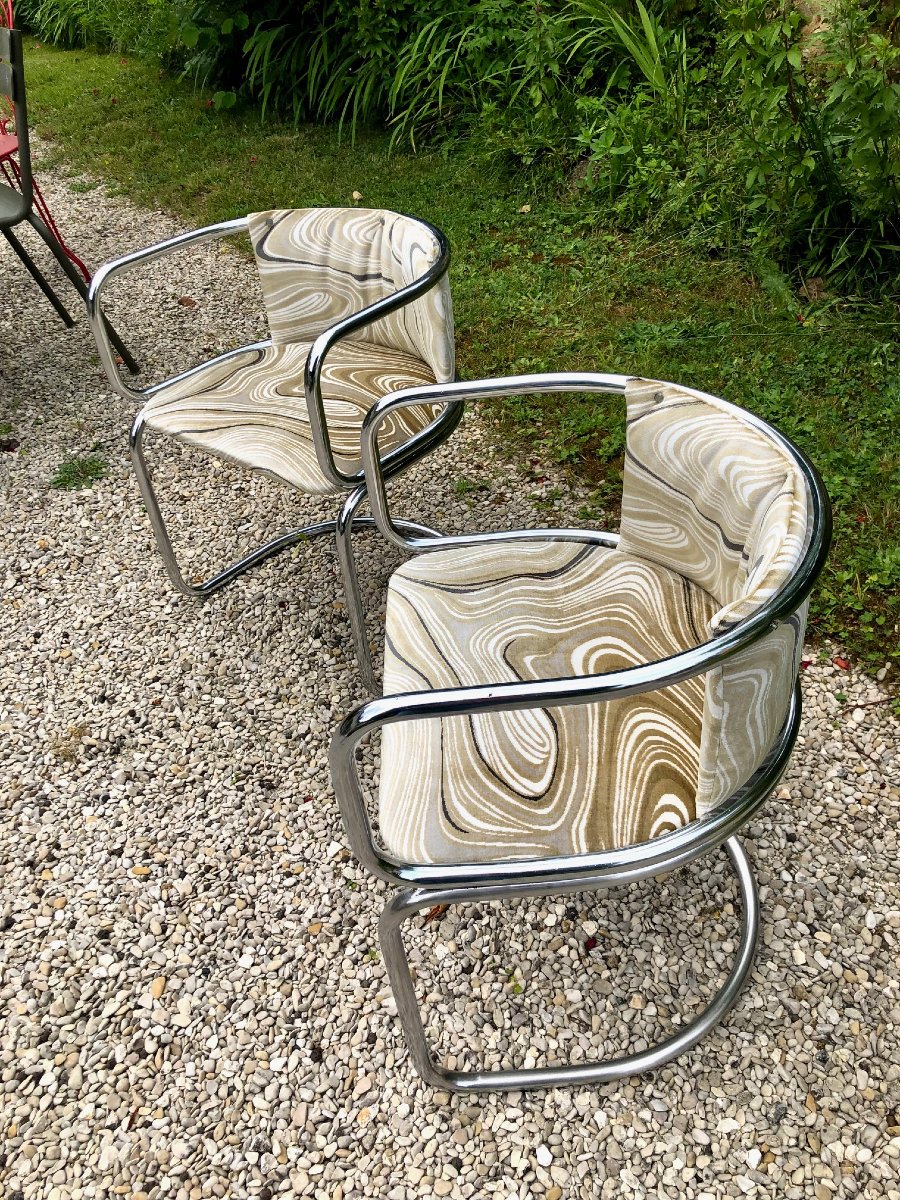 paire de chaises "canteliver" en métal chromé, forme gondole, années 70