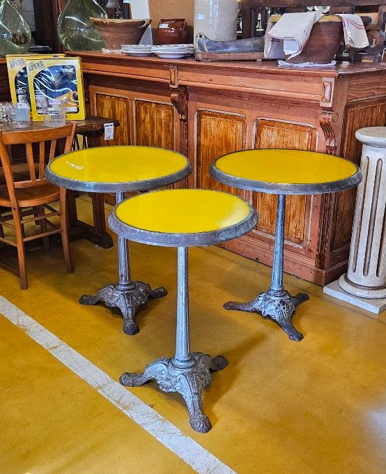 3 gueridons bistrot Charlionais Panassier Toulouse