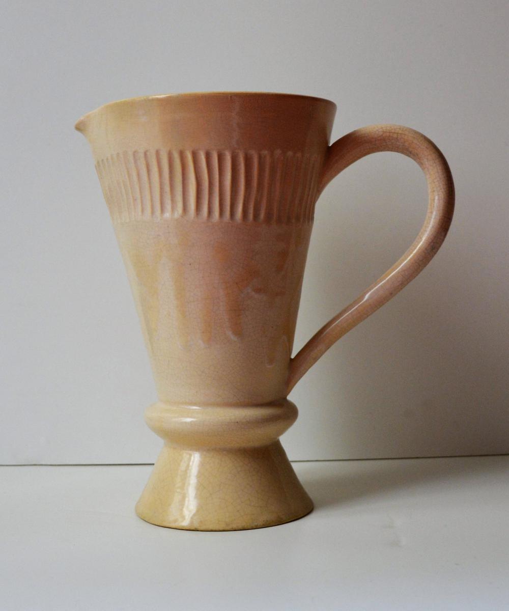 Madura. Rare Pitcher Of 1940..-photo-2