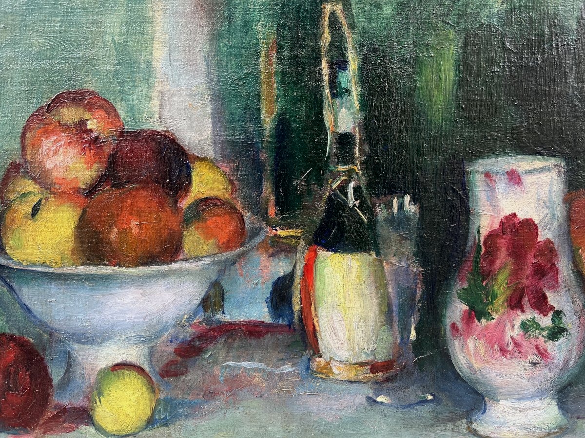 Henri Ottmann (1877-1927). Pommes, bouteille et vase fleuri. Huile sur toile marouflée, signée.-photo-4