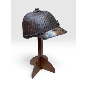 Suji-bachi Kabuto