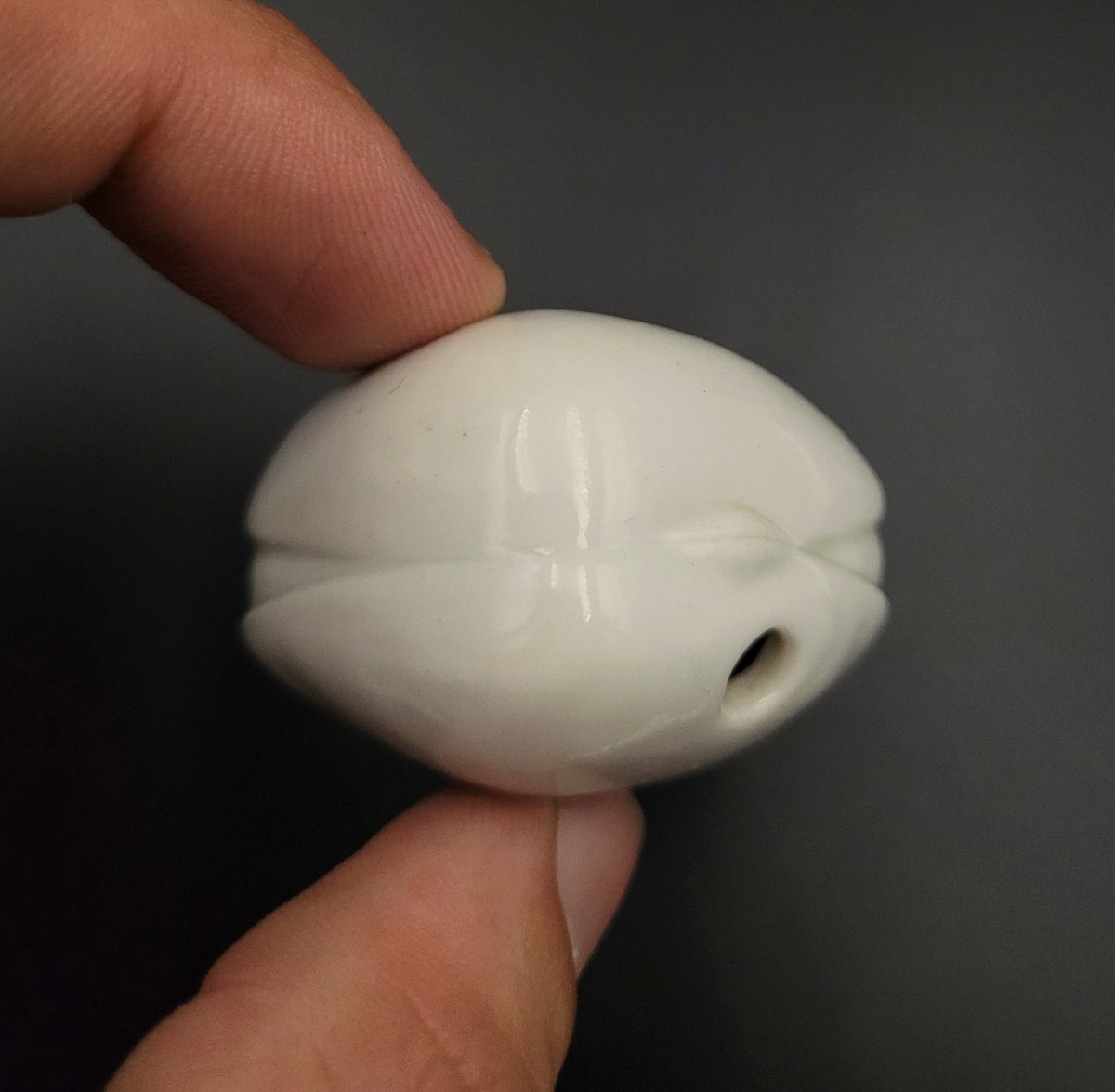 Netsuke - The Clam's Dream - Ornate Clam With Figures - Porcelain - 19th Century-photo-1