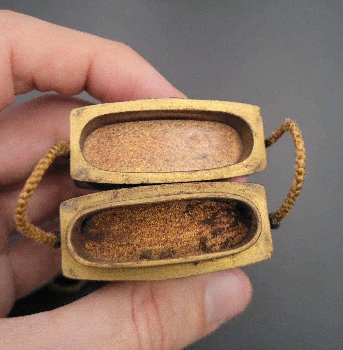 Inro With 3 Compartments - Man On A Boat - Roiro Lacquer - Edo Period - (1603-1868)-photo-5