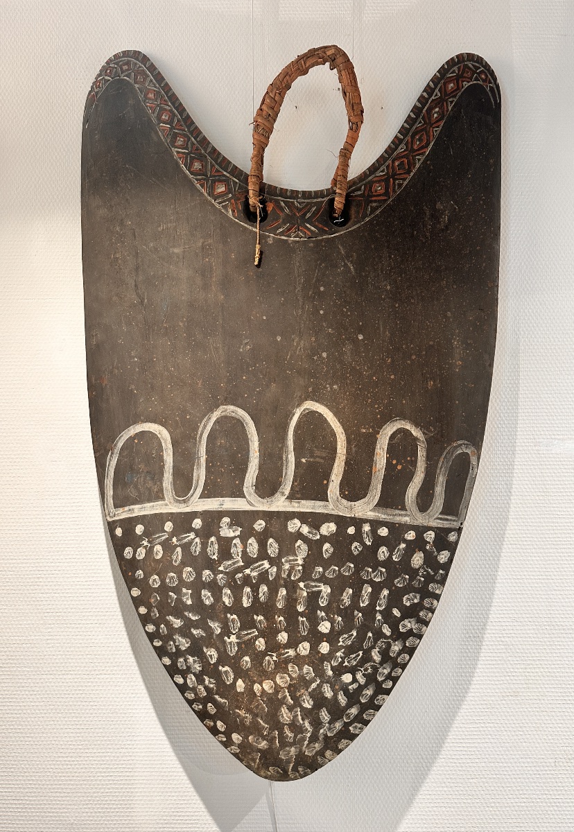 Grand  bouclier d'archer Wanuma, Province de Madang, Papouasie Nouvelle Guinée
