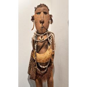 Rare figure ancestrale féminine (Wan/Waken) & bilum traditionnel, Sawos Mid Sépik, Papouasie NG