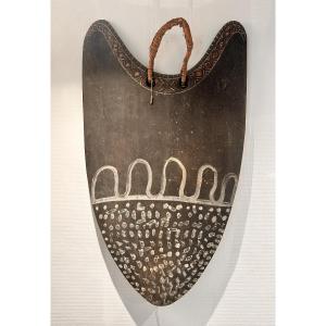 Grand bouclier d'archer Wanuma, Province de Madang, Papouasie Nouvelle Guinée