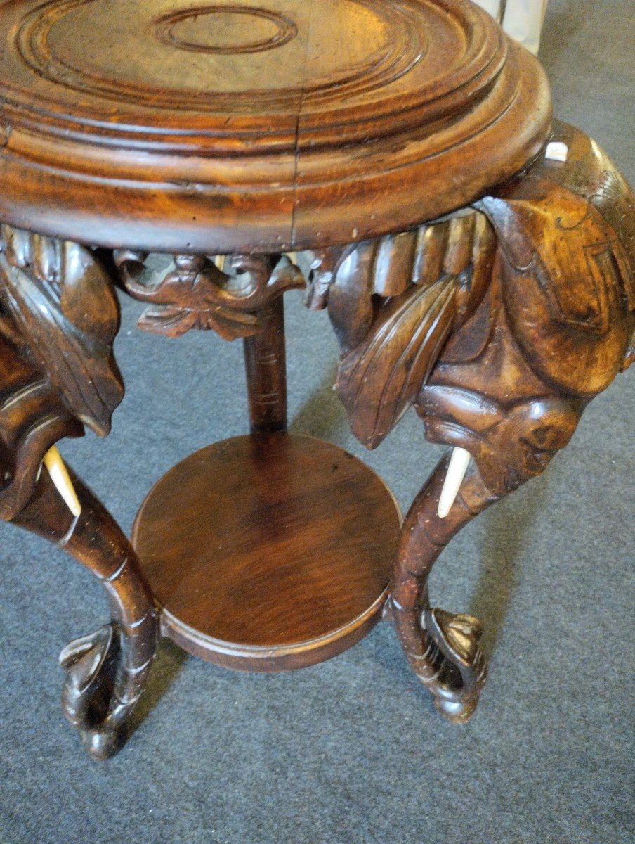 Bolster - Walnut - Tripod - Louis Majorelle - Elephant Heads - C. 1880.-photo-1