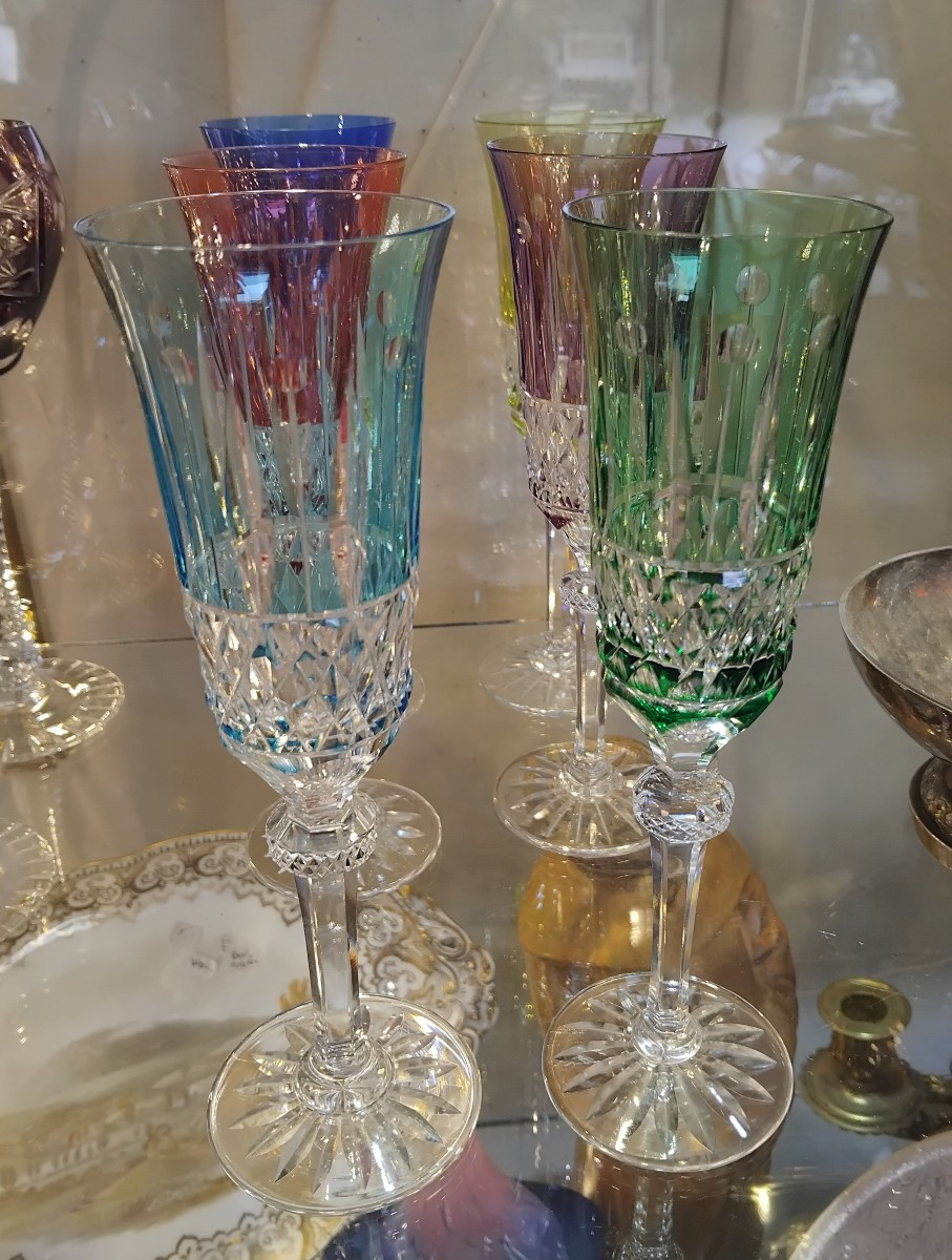 Suite de six flûtes à  champagne - Cristallerie de Lorraine - v . 1970