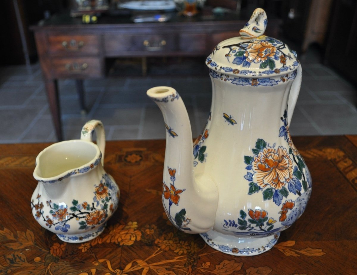 Cafetière Ou Théière Et Pot à Lait En Faïence De Gien Décor Coq Et Pivoine  Service à Café Thé