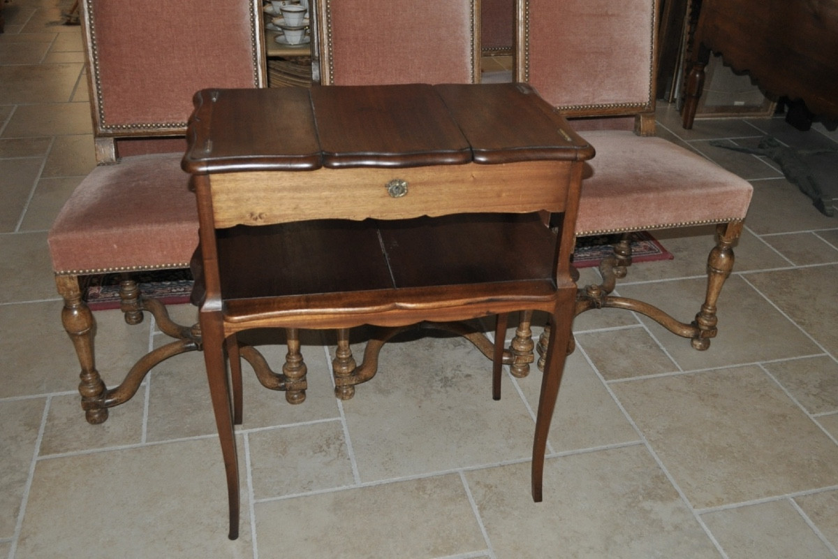 Petite table coiffeuse ancienne en acajou d'époque art nouveau table d'appoint