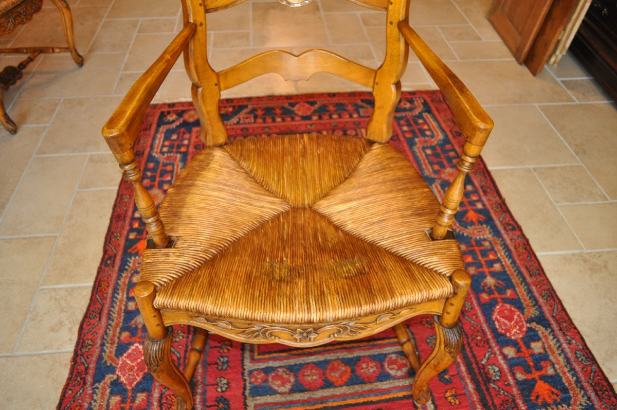 Antique Louis XV Provençal Walnut Living Room Pair Of 19th Century Radassier Straw Armchairs-photo-4