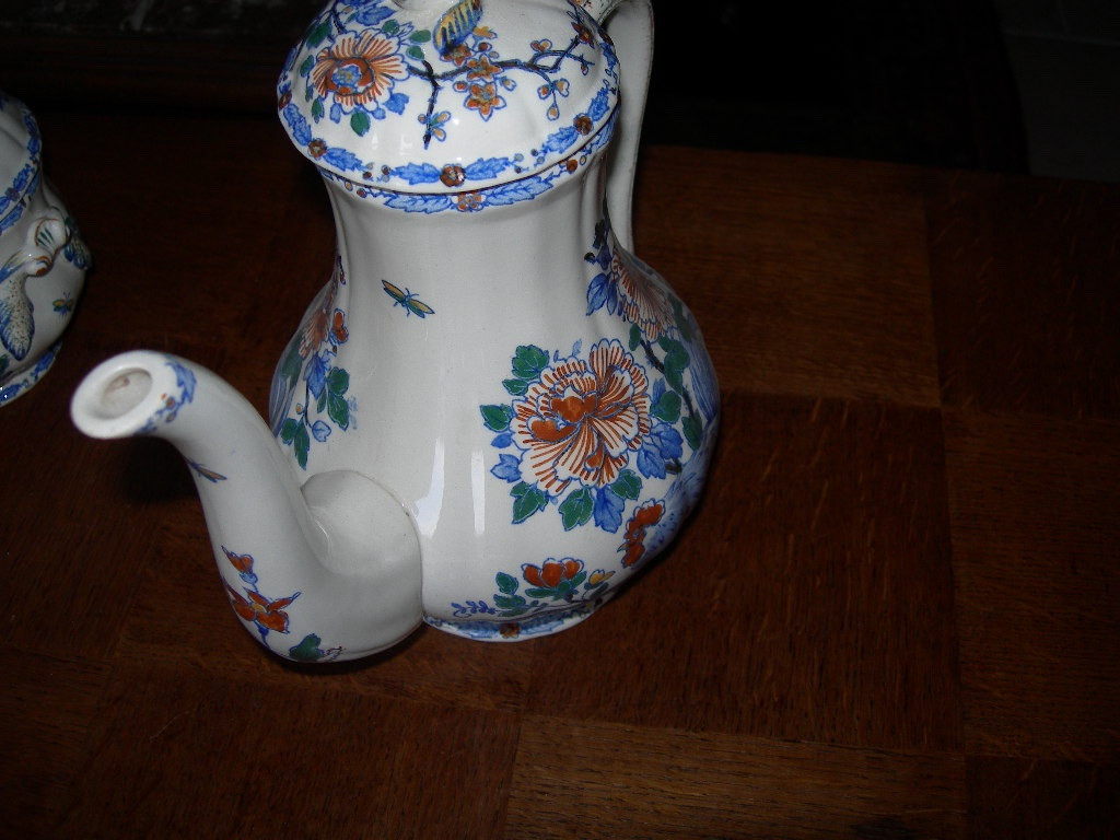 Gien Earthenware Coffee Or Tea Service Including Coffee Pot, Milk Jug And Sugar Bowl, Decorated With A Rooster And Peony-photo-7