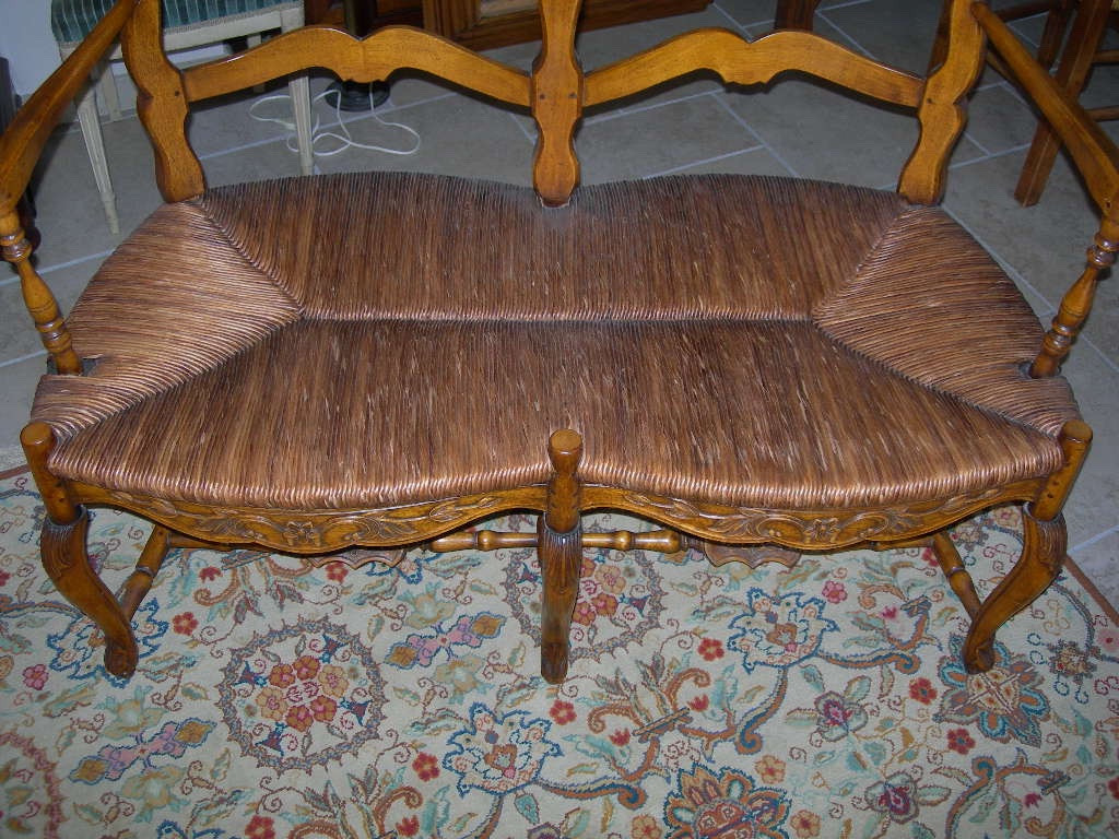 Canapé paillé ancien provençal en noyer sculpté époque 19ème fauteuil dit " radassier  2 places-photo-4