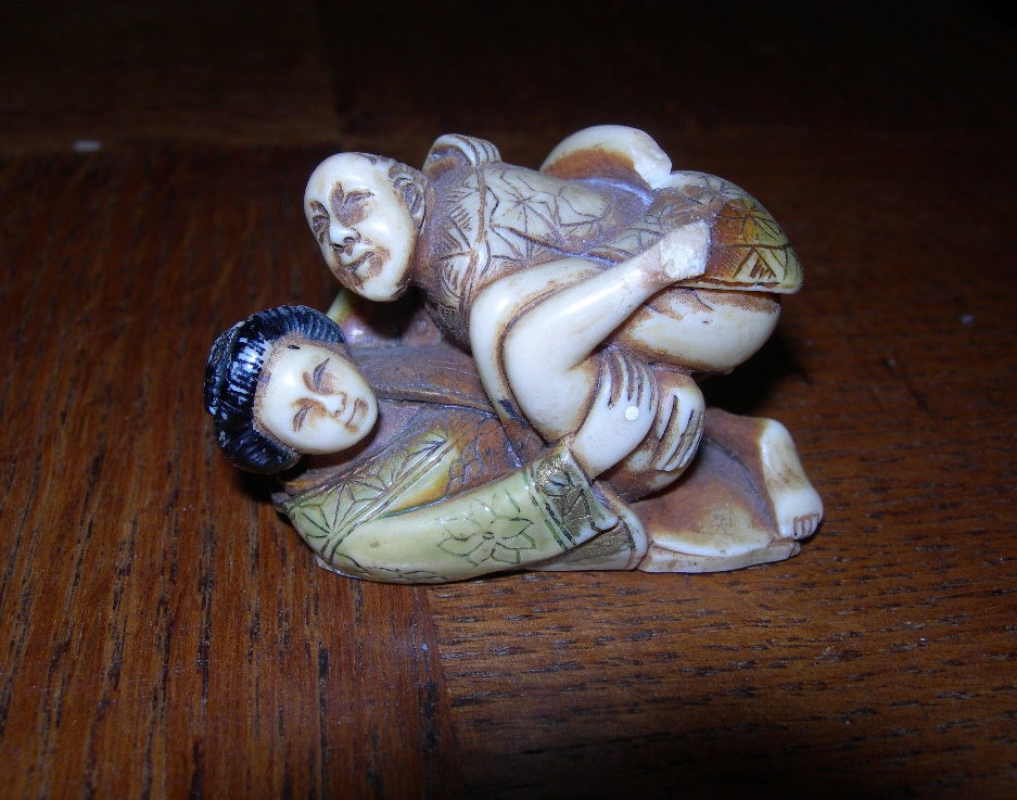Erotic Polychrome Ivory Nétsuké Japan, Late 19th Or Early 20th Century Curiosity Item