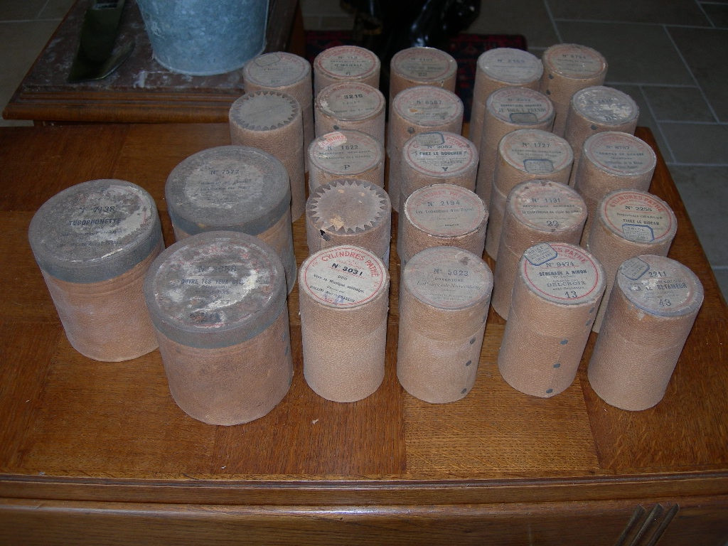 22 Small And 3 Large Wax Cylinders For Pathé Or Other Phonographs