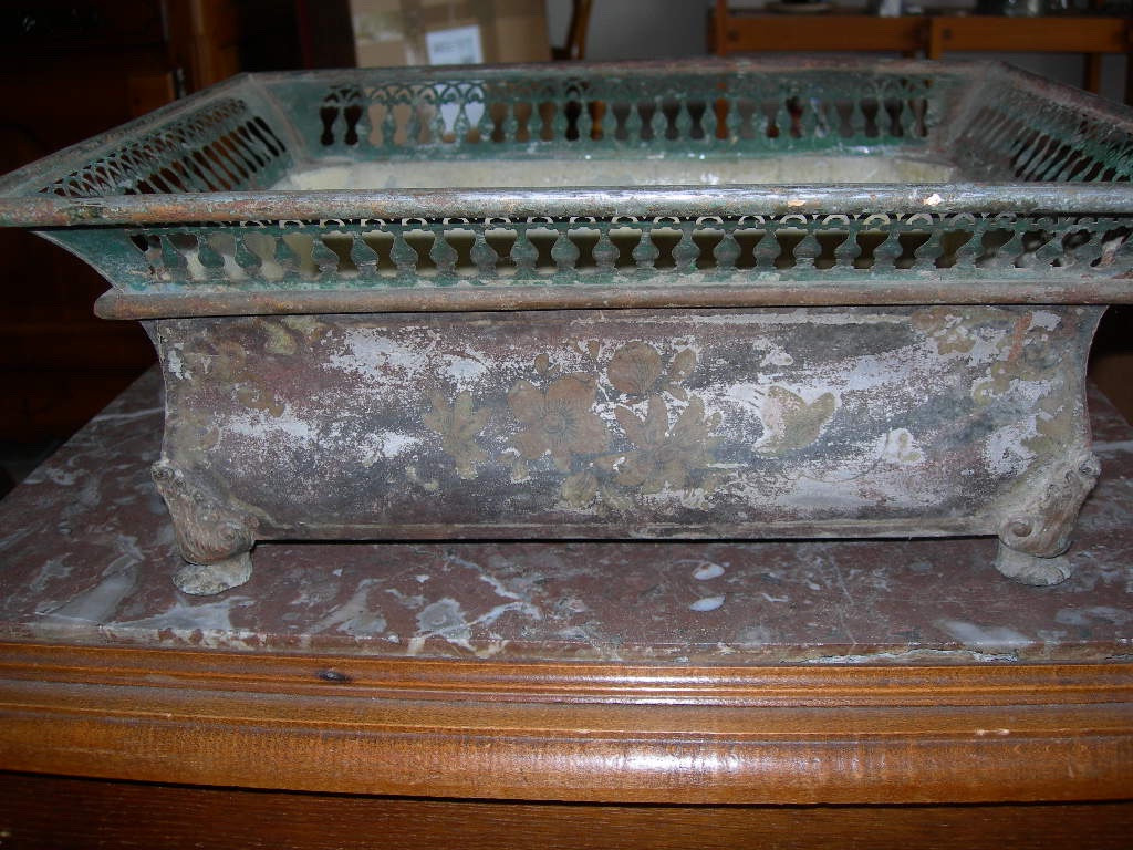 Antique Planter In Painted Sheet Metal, Late 18th Century, With Floral Decor, In The Directoire Style.-photo-4