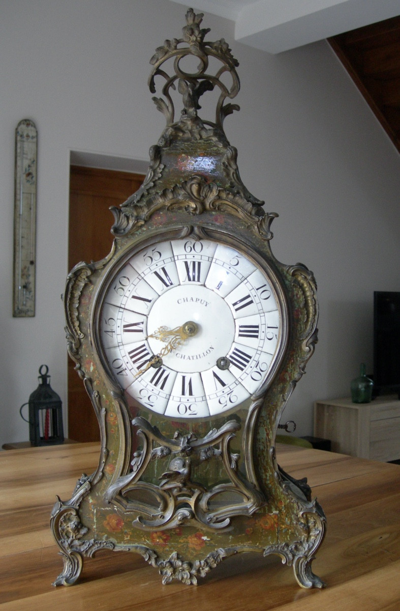 Cartel D'époque Louis XV signé J. Jollain décor floral en verni martin et bronze pendule 18ème