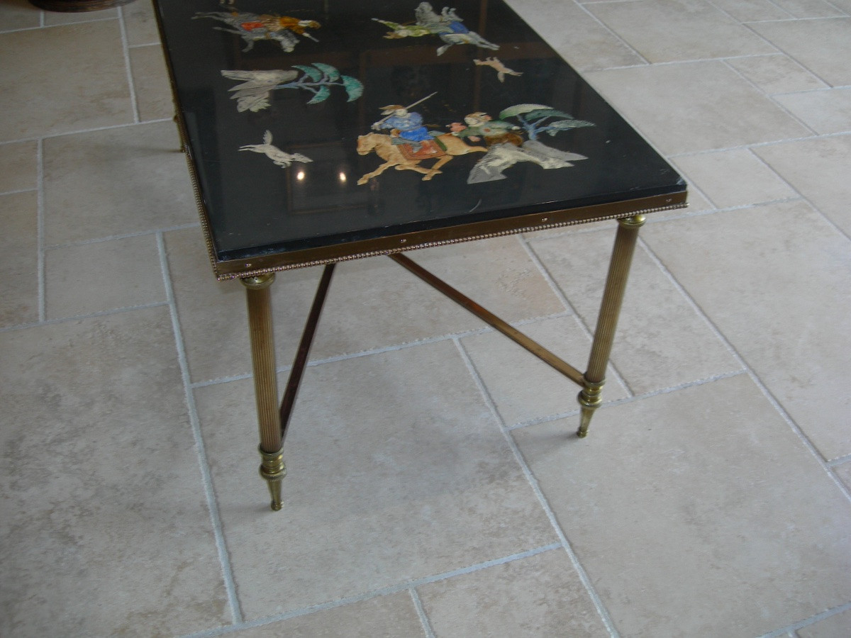 Table basse des années 50 - 60 en laiton et marbre à décor chinois maison Baguès ou Jansen-photo-3