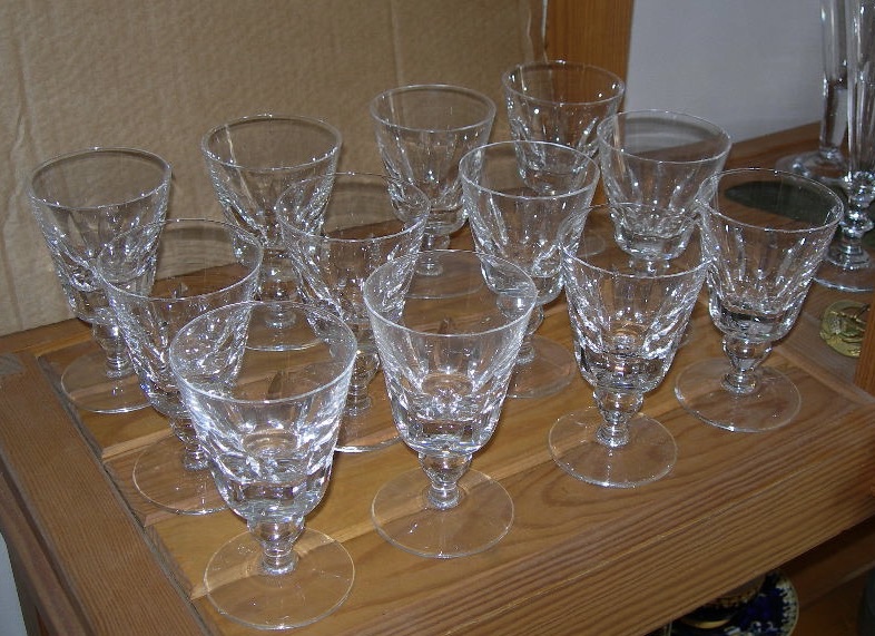 12 Jersey-style Liqueur Or Aperitif Wine Glasses Made Of Crystal From Saint-louis, France; 11.2 Cm