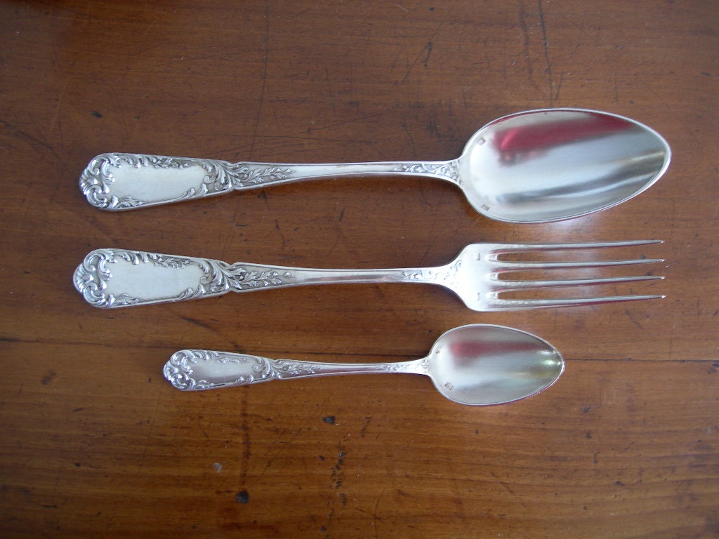 Couverts en métal argenté de marque SFAM ménagère cuillères fourchettes style rocaille Louis XV-photo-4
