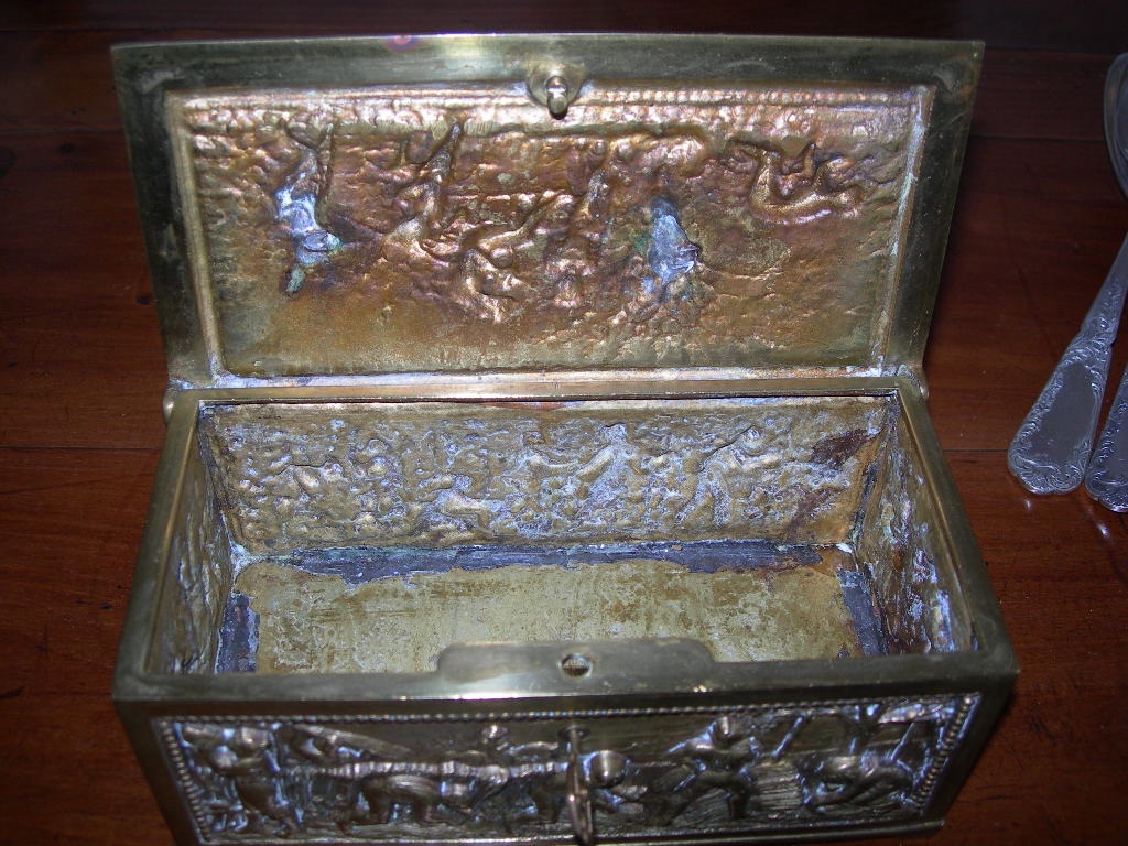 Coffret à bijoux ancien en bronze doré de la maison Erhart & Sohne époque vers 1900 boite-photo-4