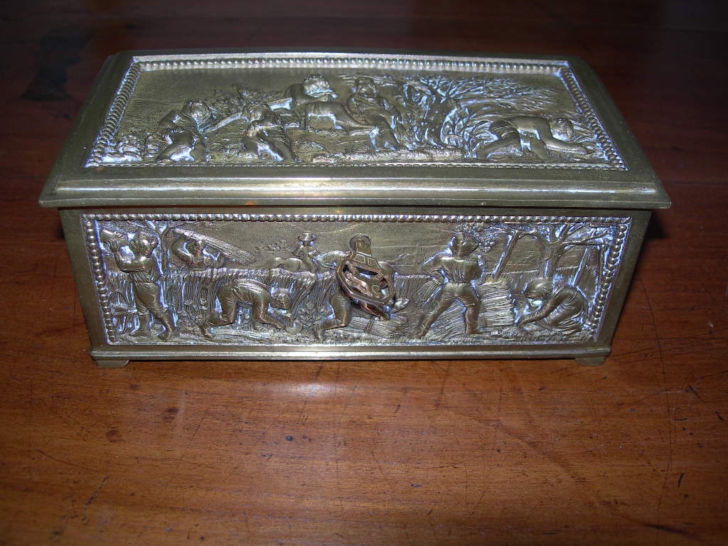 Coffret à bijoux ancien en bronze doré de la maison Erhart & Sohne époque vers 1900 boite
