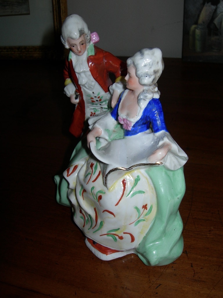Antique Saxon Porcelain Figurine Set From The Late 19th Century, Featuring Figures In 18th-century Clothing -photo-3